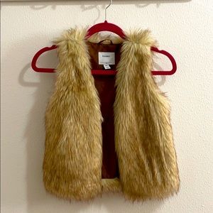 Faux fur vest for girls